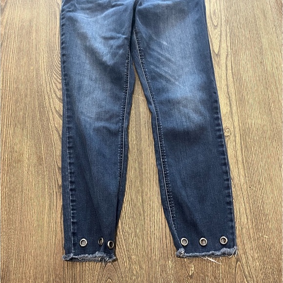 Westbound Straight Jeans Mid Rise Frayed Hem Whisker Denim Medium Wash Size 6 - Picture 2 of 11